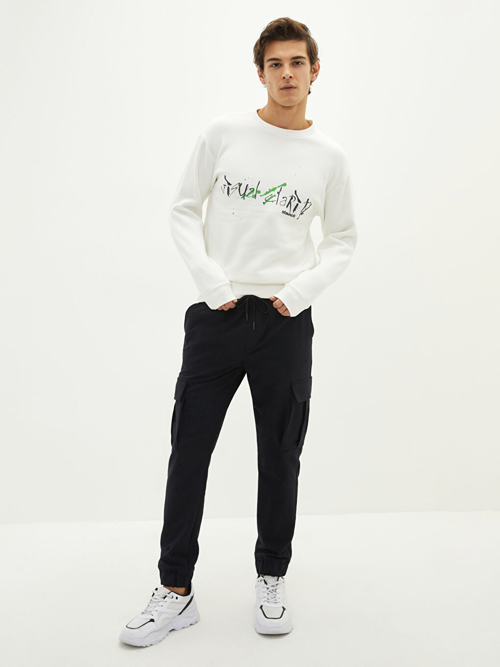 Beyaz Bisiklet Yaka Uzun Kollu Baskılı Erkek Sweatshirt-2
