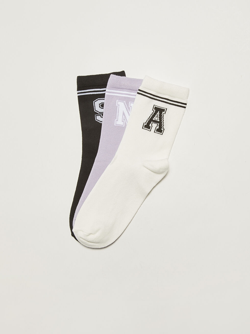 جوارب طاقم للسيدات من القطن مطبوع عليها حروف - ٣ قطع