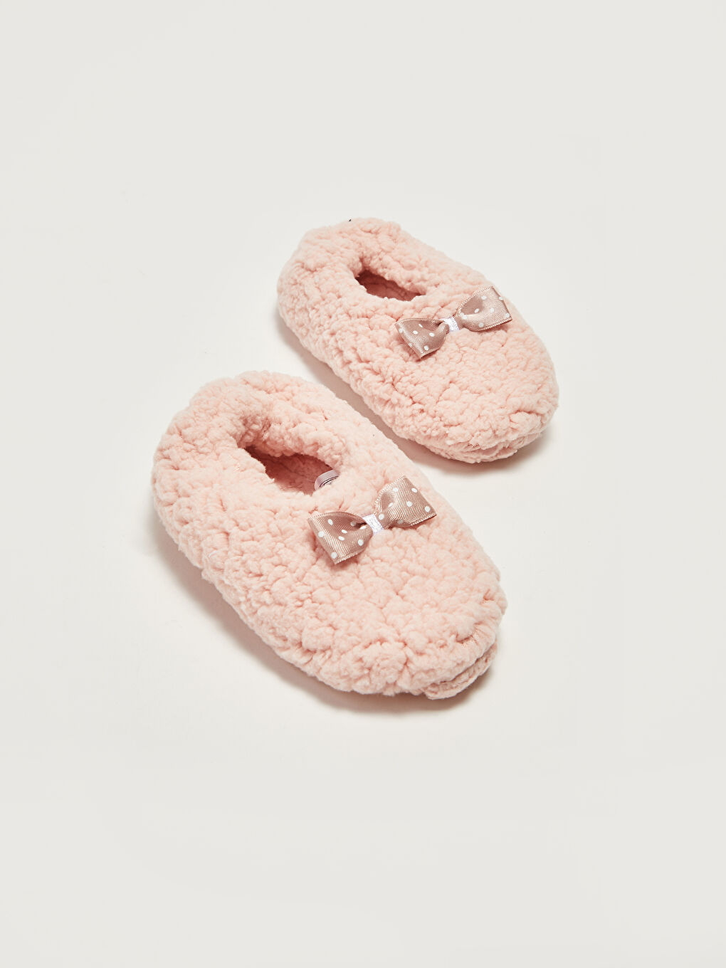 Pembe Fiyonk Detaylı Kız Bebek Ev Patiği