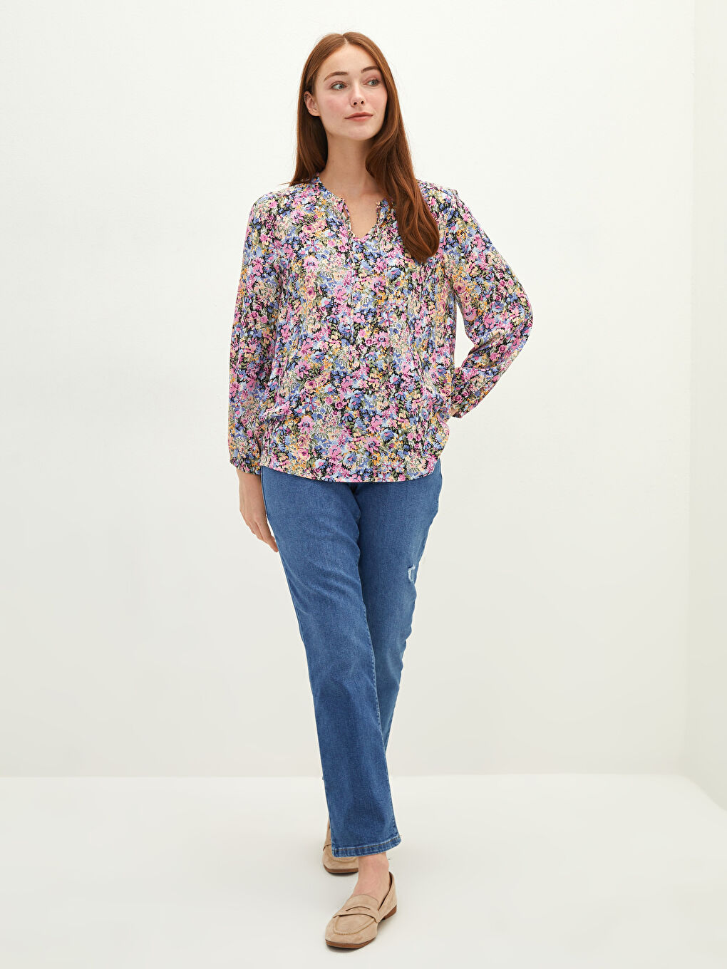 Блузка из вискозы с длинным рукавом и цветочным принтом с воротником на завязках для женщин-2