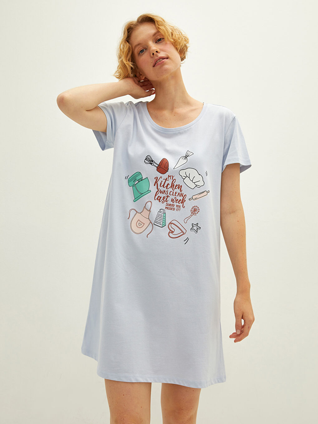 Mavi Bisiklet Yaka Baskılı Kısa Kollu Pamuklu Kadın Gecelik