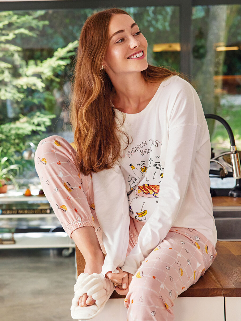 Crew Neck Printed Long Sleeve Cotton Women's Pajama Set-1