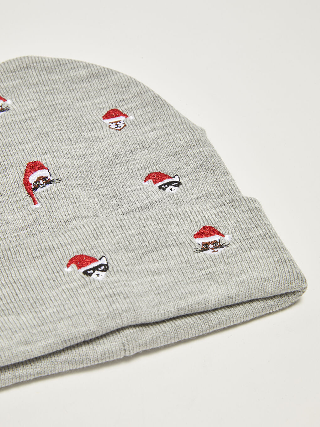 Gri Yılbaşı Temalı Nakışlı Kadın Triko Bere-3