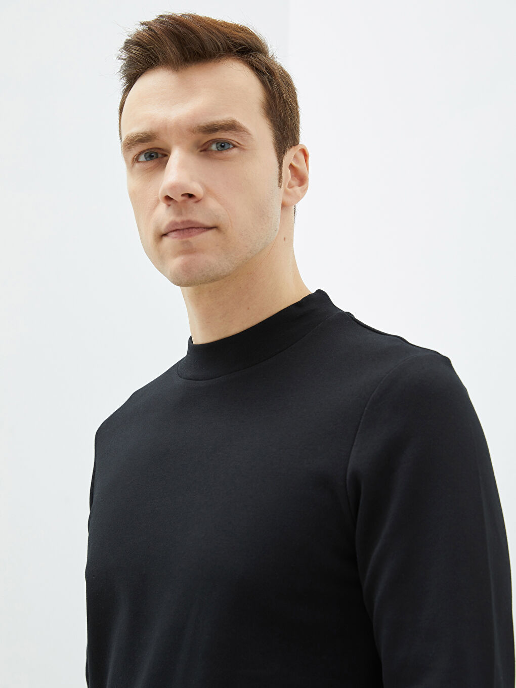 LCWAIKIKI Basic Crew Neck Basic Long Sleeve Men's T-shirt -W19193Z8-CVL