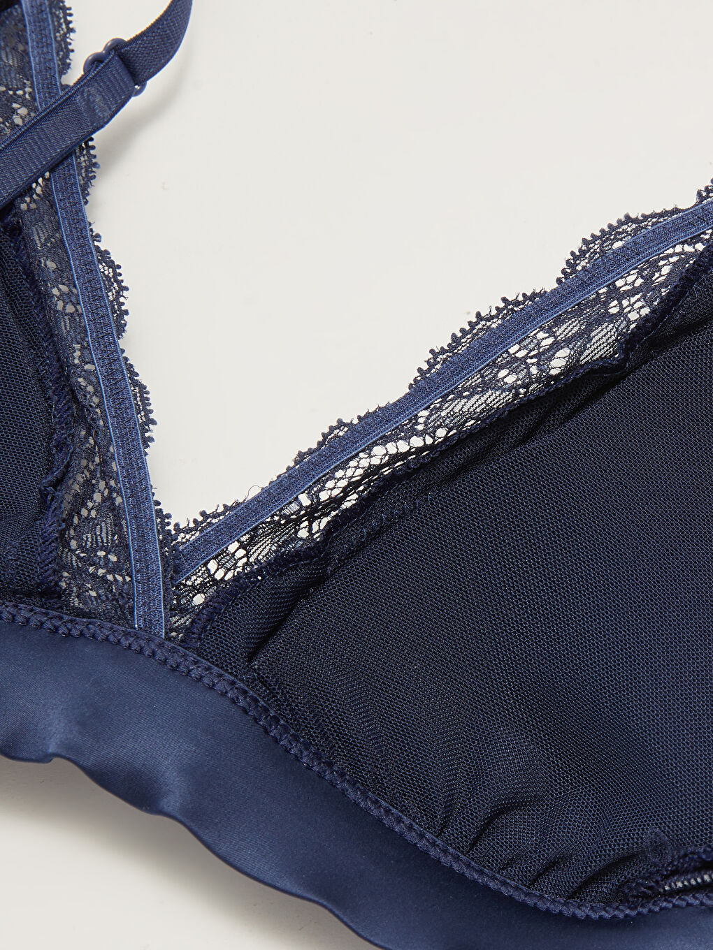 LCW DREAM Spitzenverzierter Fantasie-BH -W19209Z8-HFH