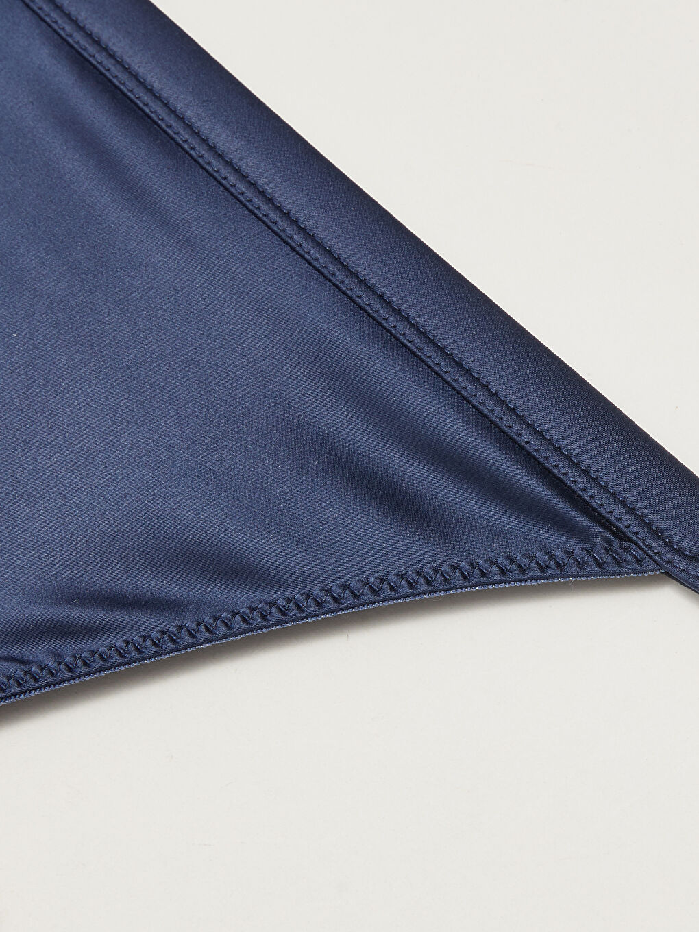 LCW DREAM Schlichter Eleganter String-Tanga -W19211Z8-HFH