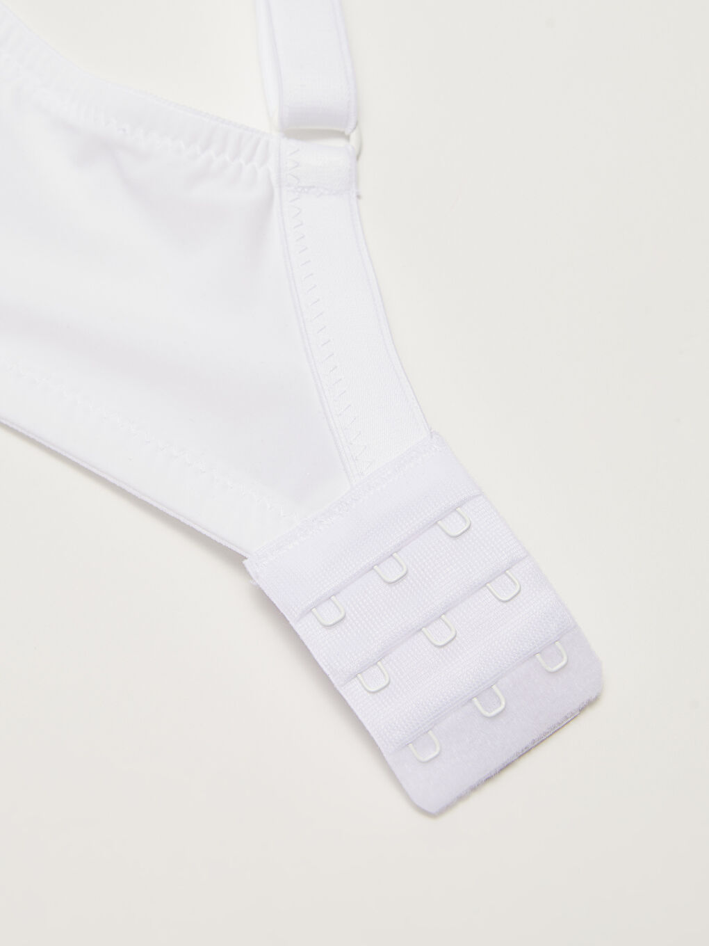 Underwire Lace Detailed Non-Padded Bra-3