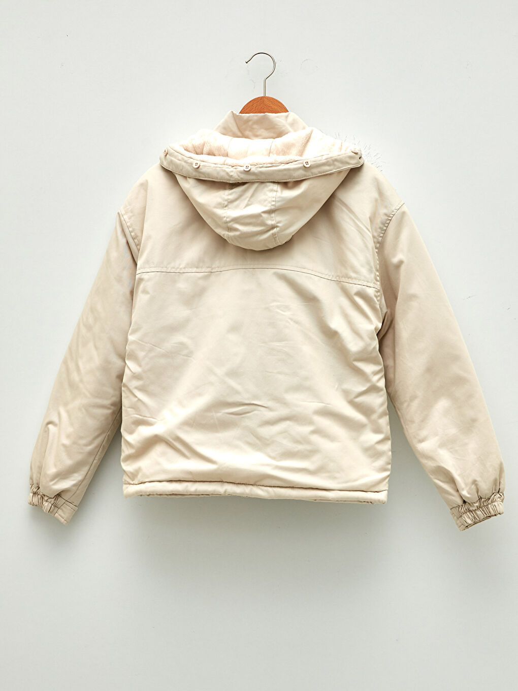 Bej Kapüşonlu Düz Cep Detaylı Uzun Kollu Kalın Kadın Parka-7