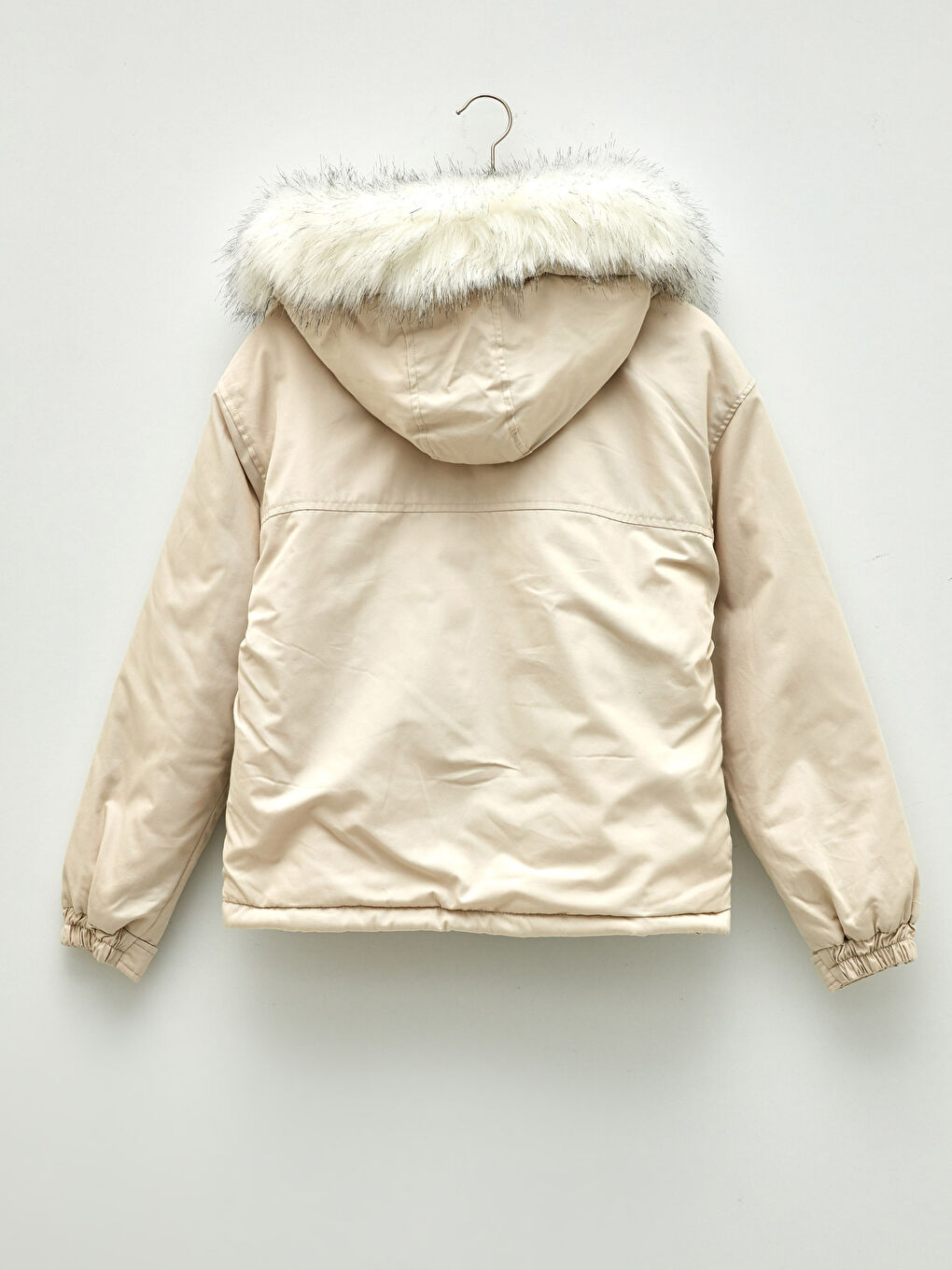 Bej Kapüşonlu Düz Cep Detaylı Uzun Kollu Kalın Kadın Parka-8