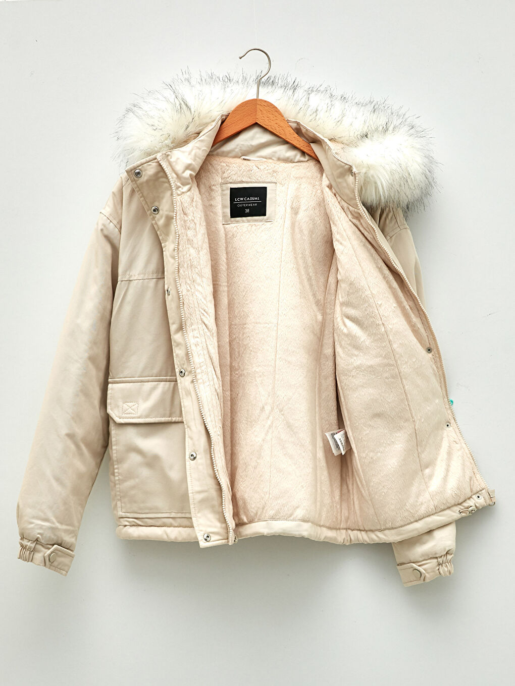 Bej Kapüşonlu Düz Cep Detaylı Uzun Kollu Kalın Kadın Parka-9