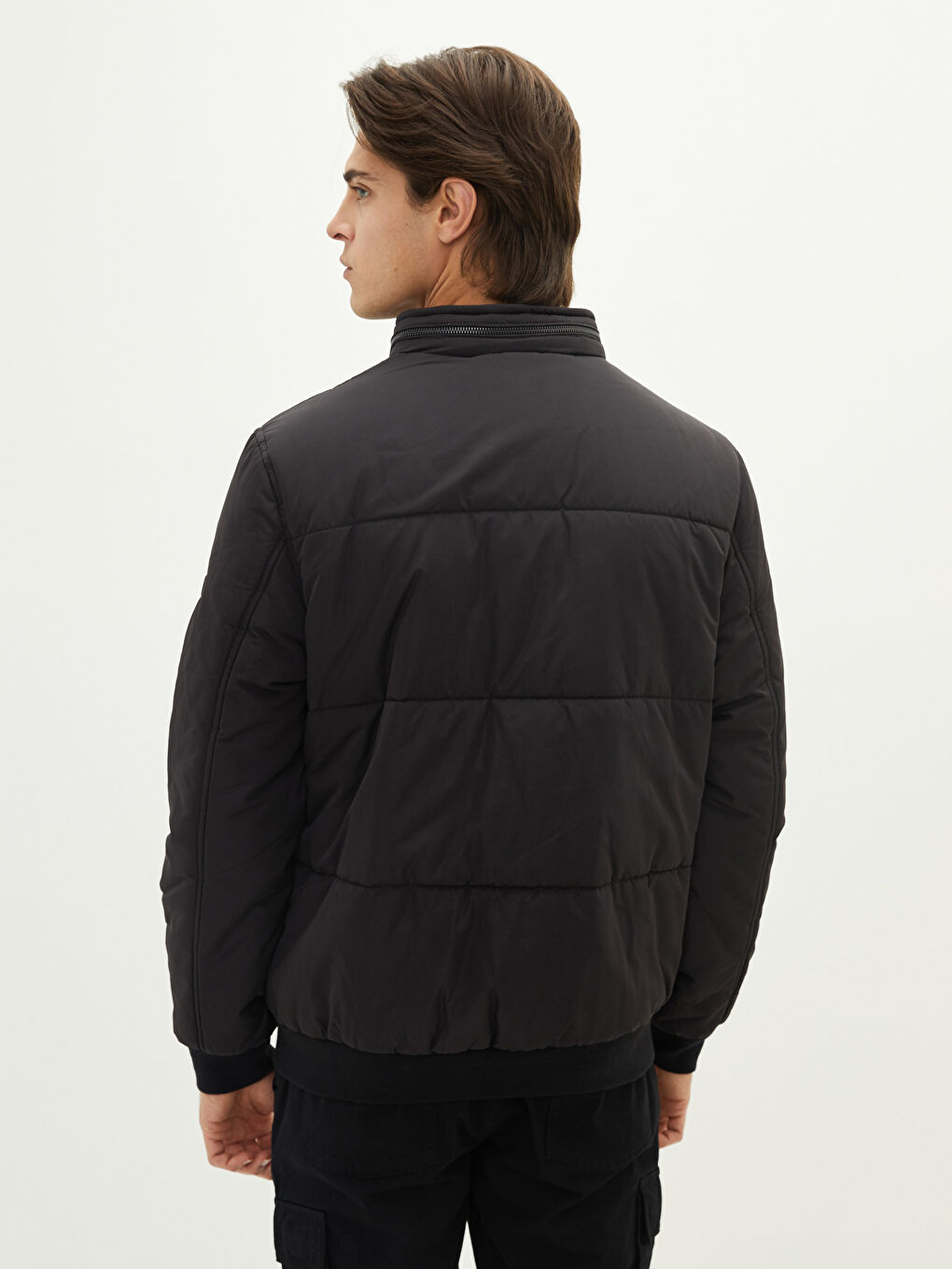 Kaput sa uspravnom kragnom standardnog kroja za muškarce-5