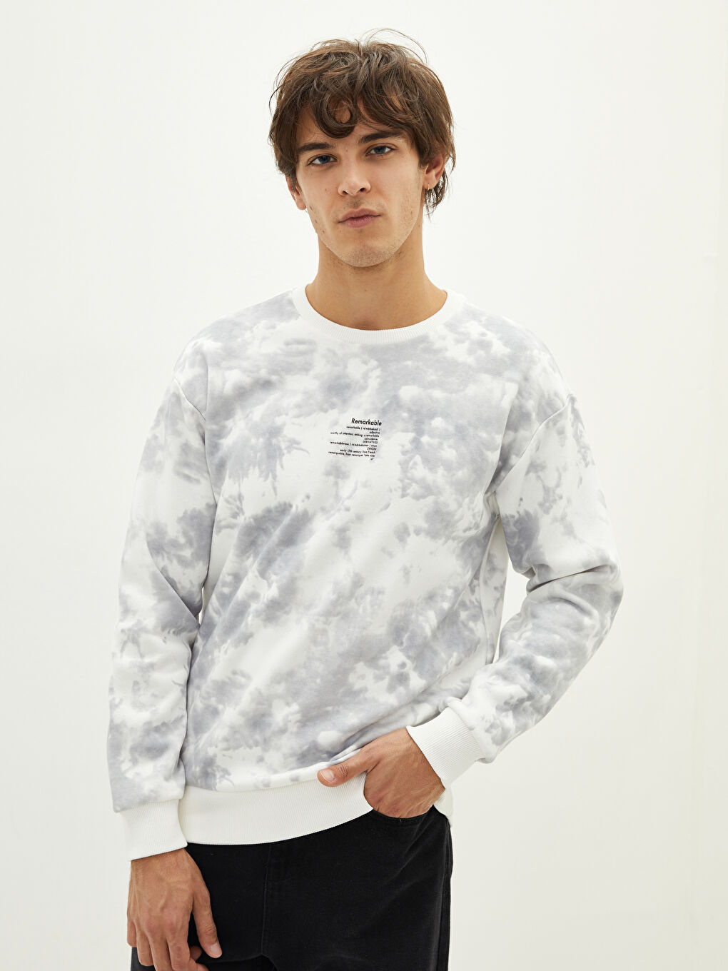 Beyaz Bisiklet Yaka Uzun Kollu Baskılı Kalın Erkek Sweatshirt-1