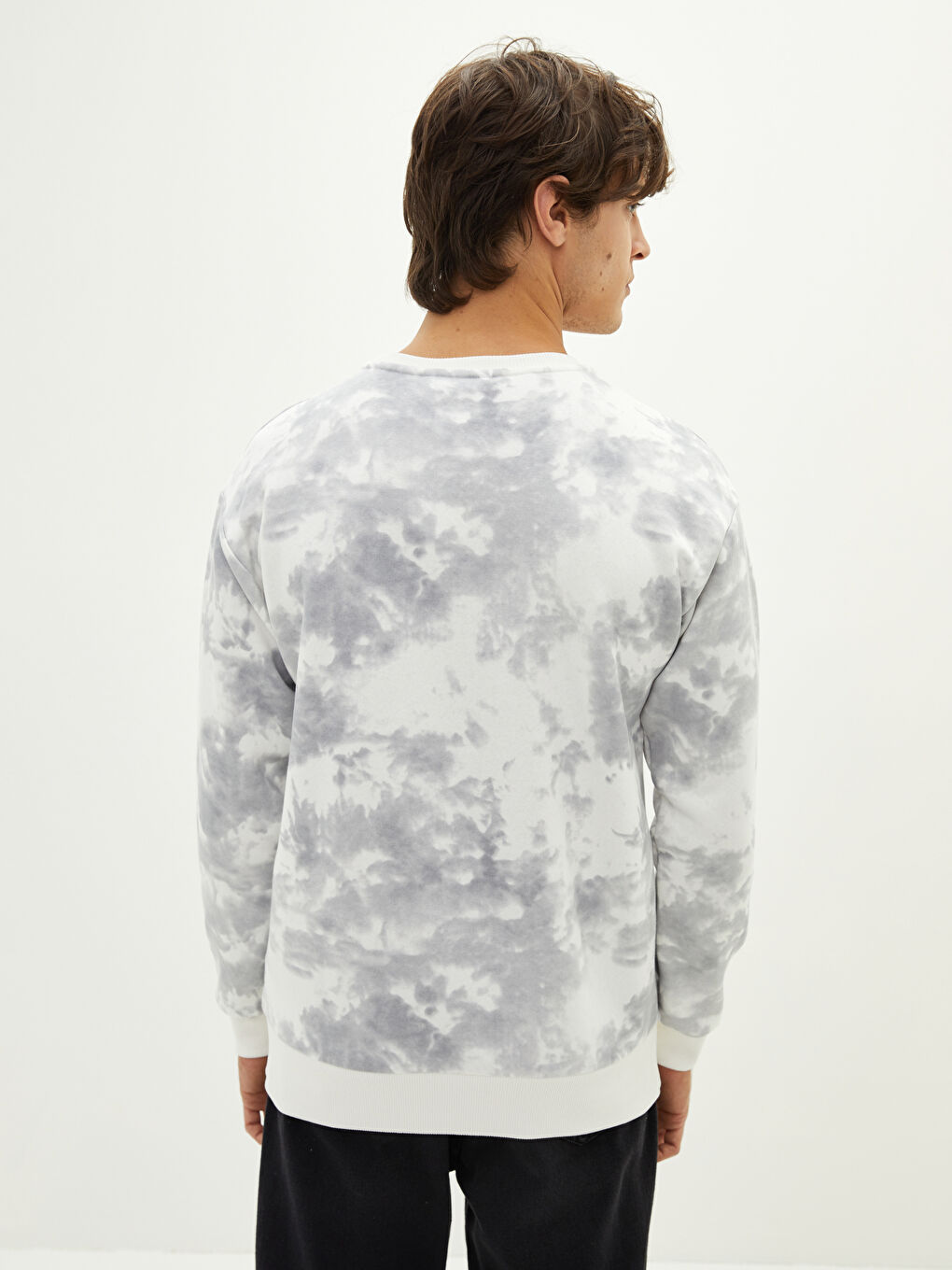 Beyaz Bisiklet Yaka Uzun Kollu Baskılı Kalın Erkek Sweatshirt-4