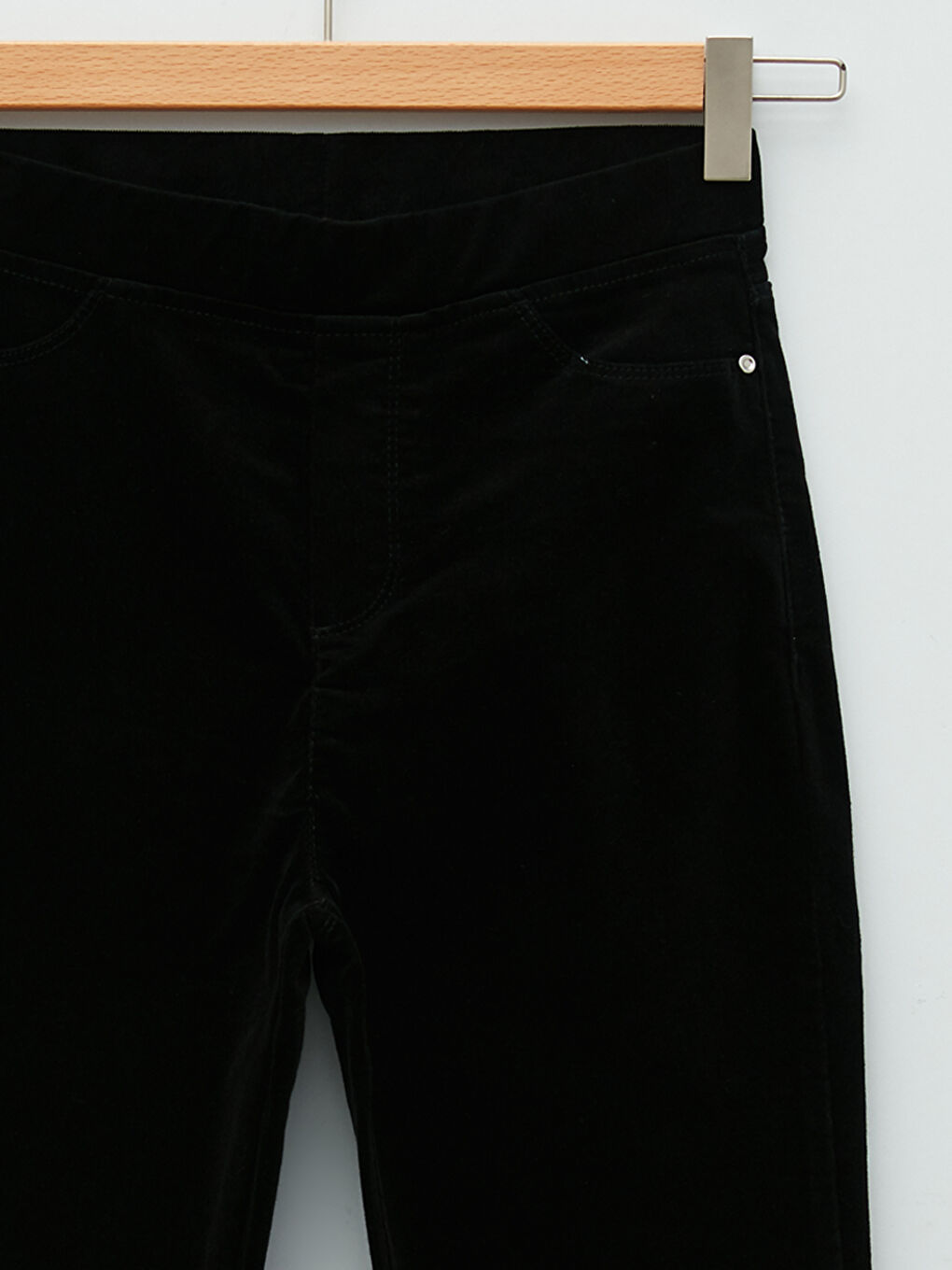 Samt-Hose für Damen mit Schlanker Passform und Elastischem Bund-7