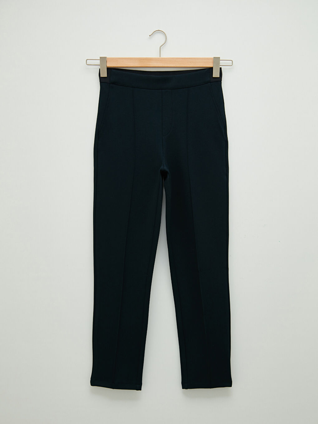 Women's Slim Fit Straight Pocket Detailed Trousers-5