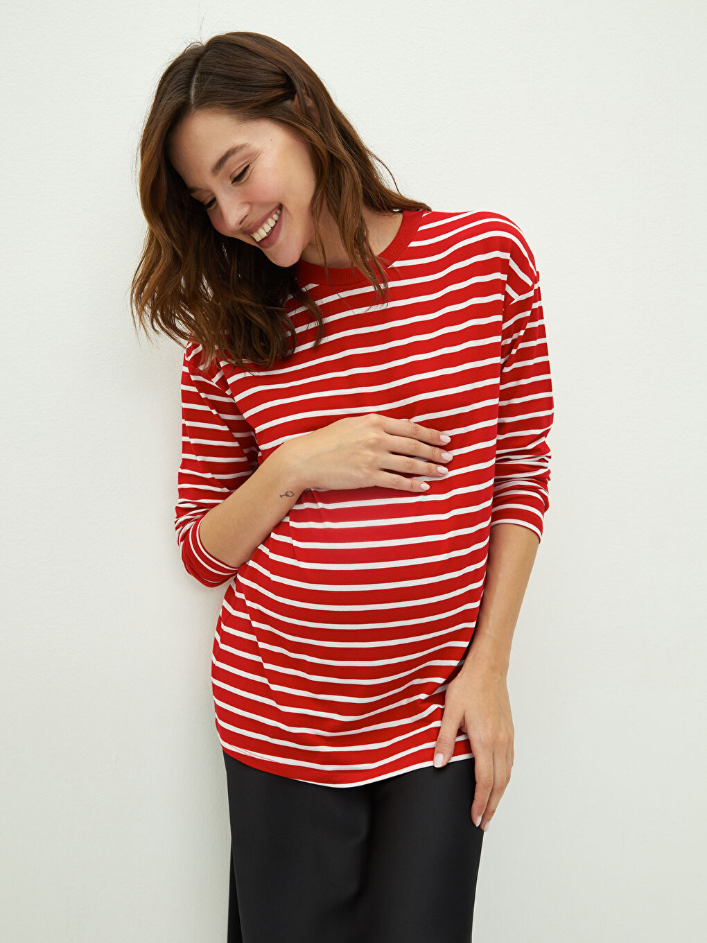 Crew Neck Striped Long Sleeve Cotton Maternity T-shirt-5