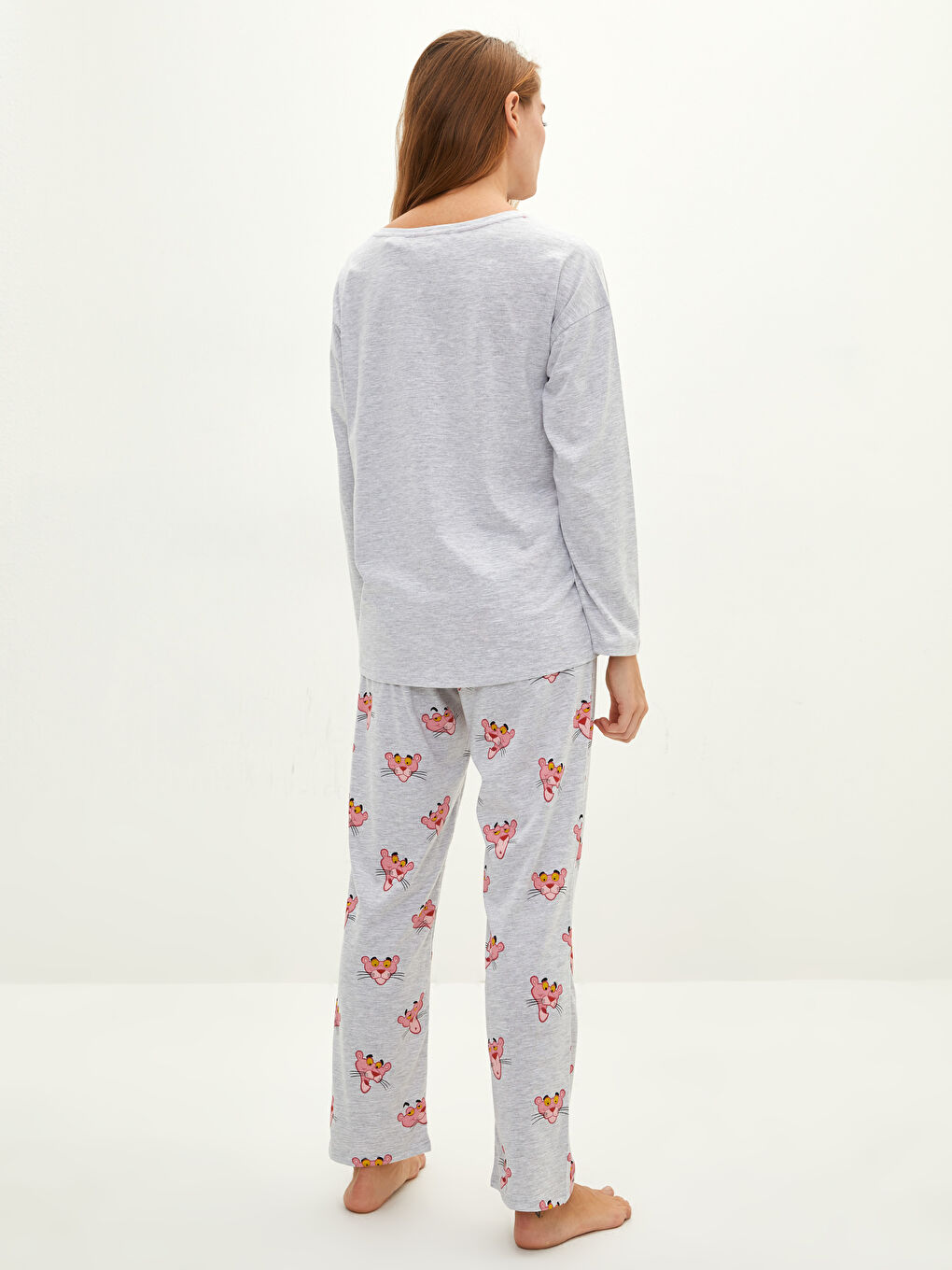 طقم بيجاما نسائي برقبة دائرية مطبوع بينك بانثر بأكمام طويلة من القطن-4