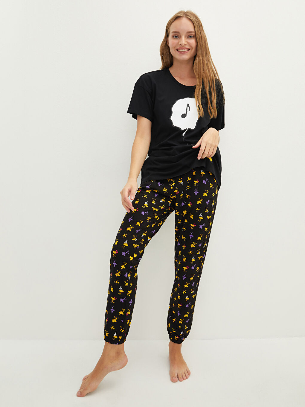 Siyah Bisiklet Yaka Snoopy Baskılı Kısa Kollu Kadın Pijama Takımı