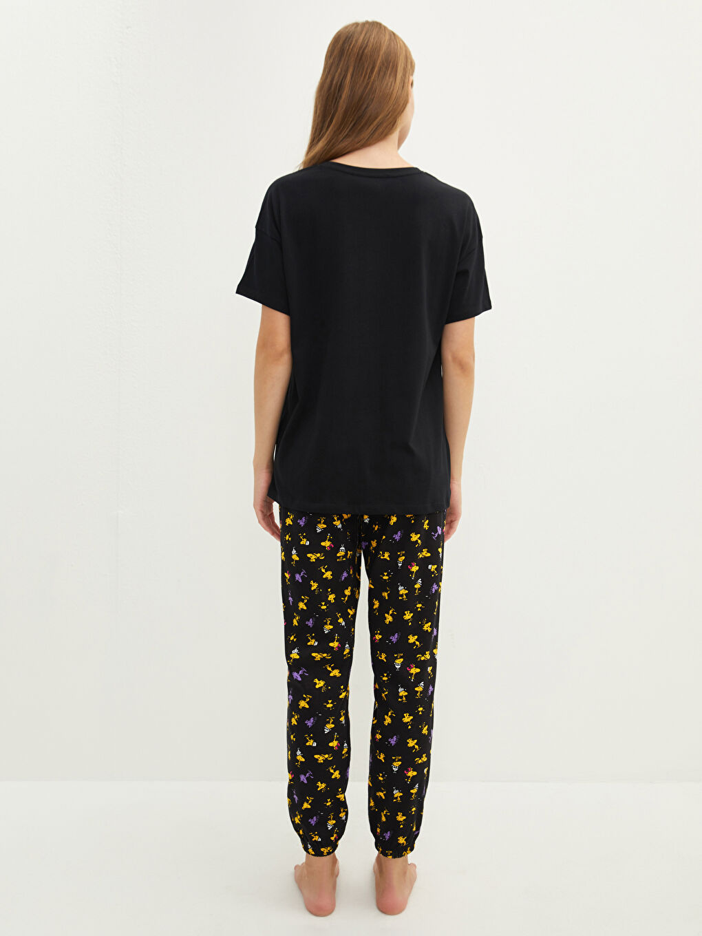 Siyah Bisiklet Yaka Snoopy Baskılı Kısa Kollu Kadın Pijama Takımı-4