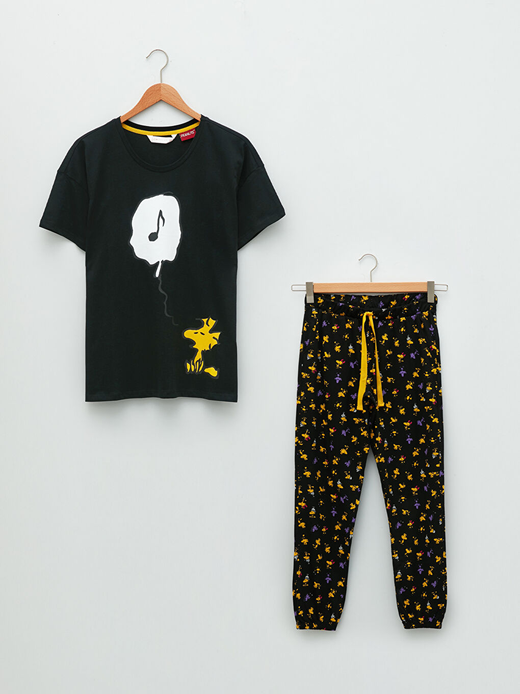 Siyah Bisiklet Yaka Snoopy Baskılı Kısa Kollu Kadın Pijama Takımı-5