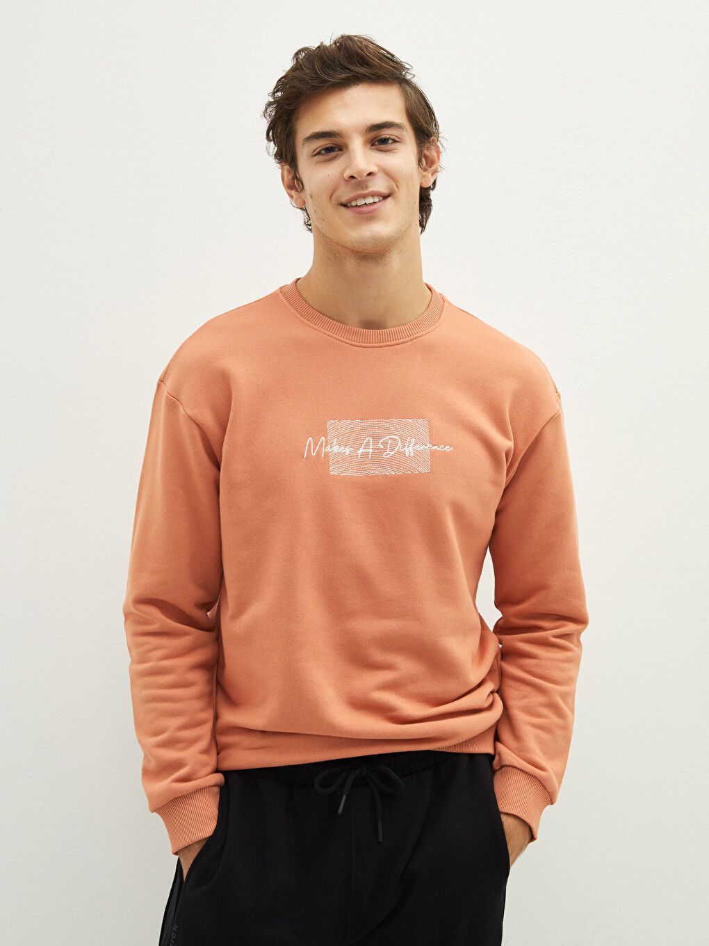 Pembe Bisiklet Yaka Baskılı Erkek Kalın Sweatshirt-1