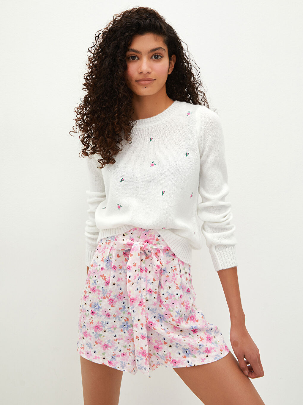 شورت فيسكوز مُزهر بوسط مطاطي للسيدات-8