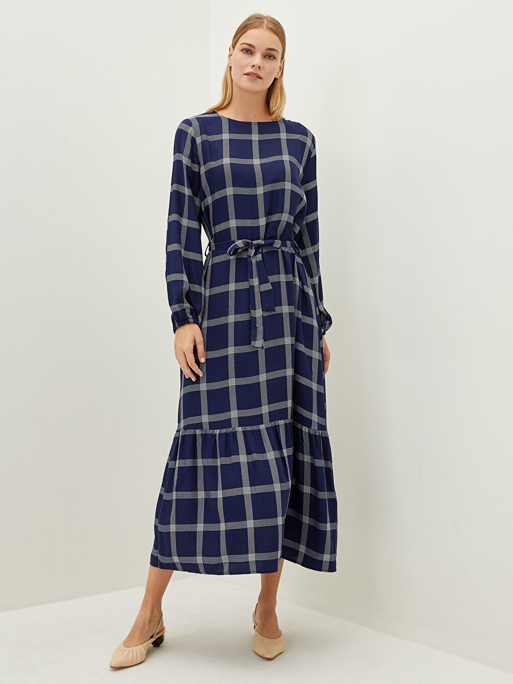 فستان نسائي بقصة A كم طويل بنقشة المربعات برقبة دائرية من الفيسكوز-3