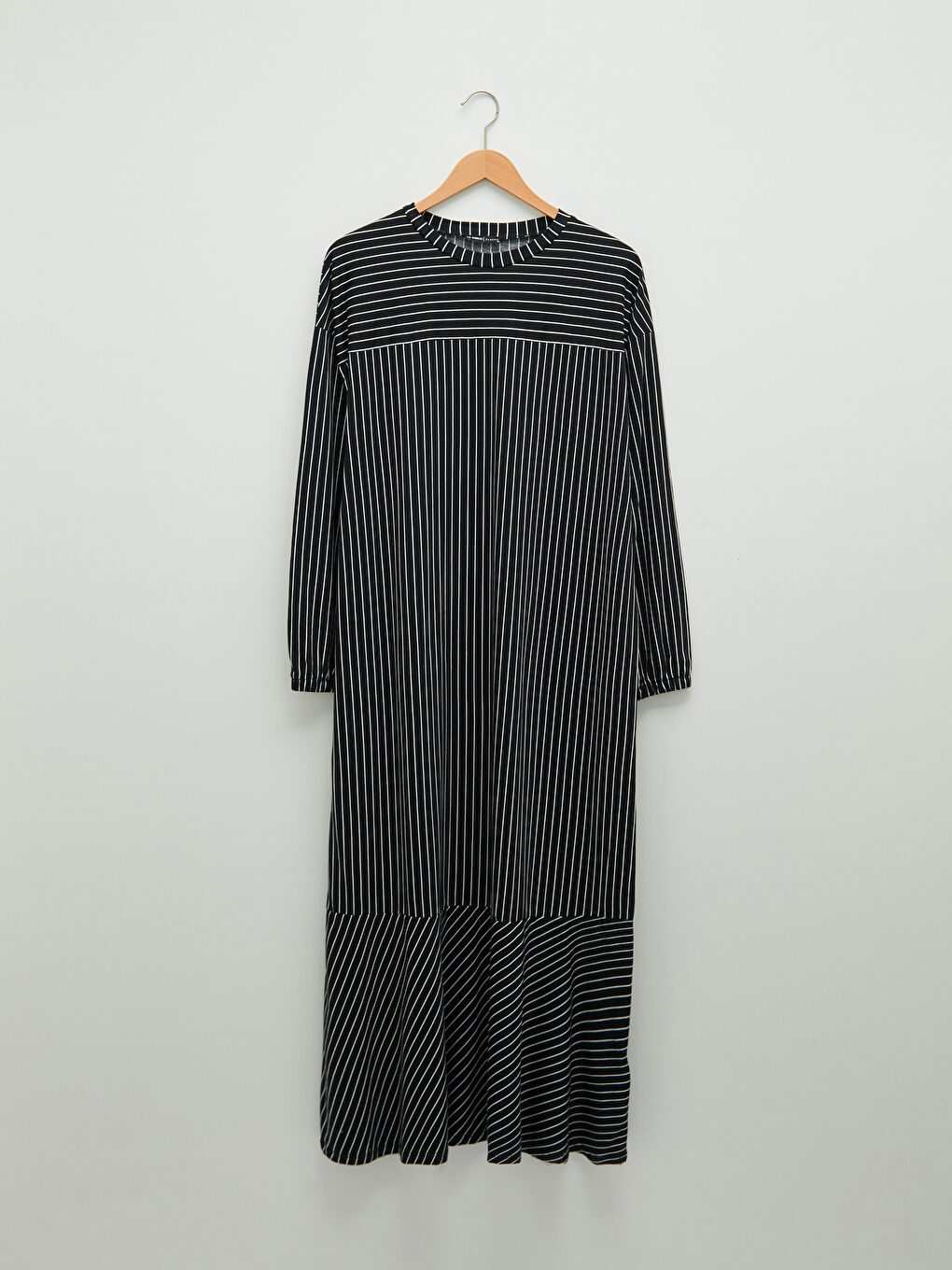 Siyah Bisiklet Yaka Çizgili Uzun Kollu Viskon Kadın Elbise-5