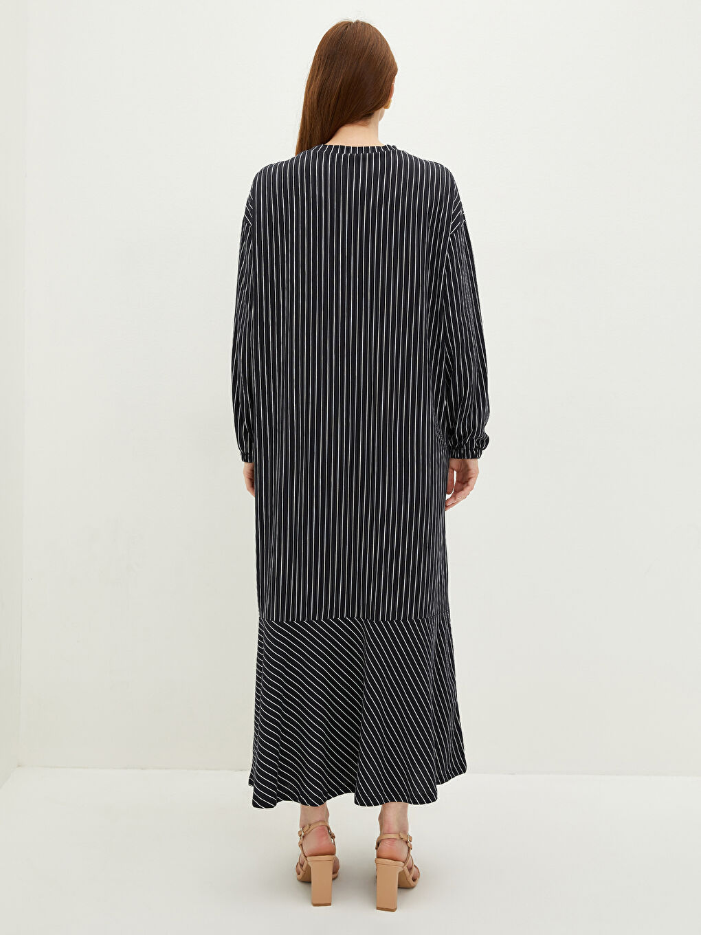 Siyah Bisiklet Yaka Çizgili Uzun Kollu Viskon Kadın Elbise-4