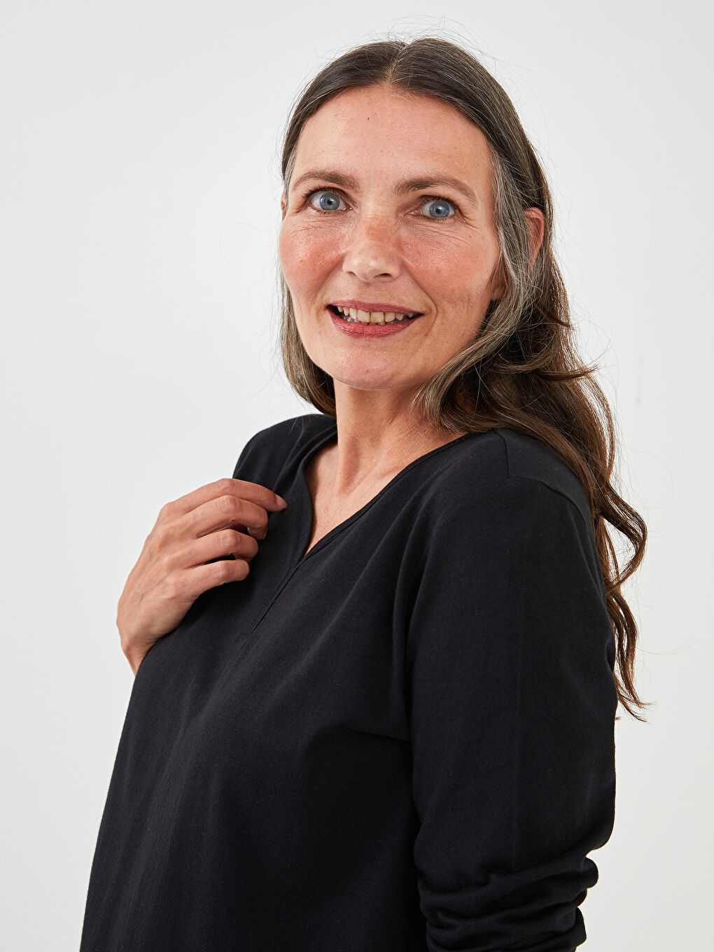 Žena CRNA Majica kratkih rukava-3