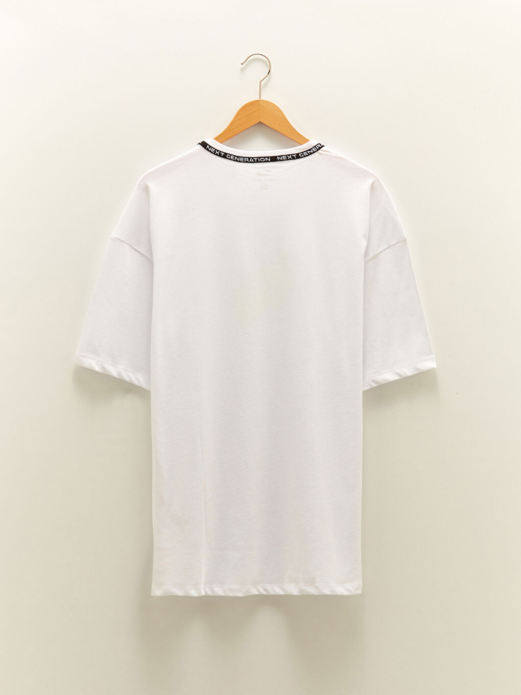 تيشيرت رياضي مطبوع كم قصير بياقة دائرية للرجال-6