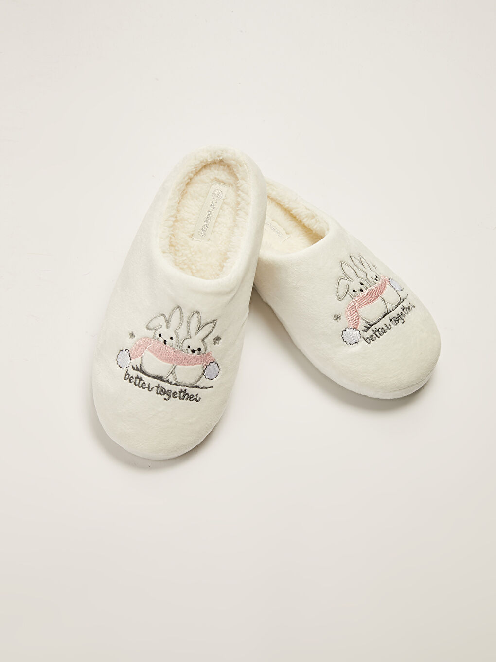 LCW STEPS Embroidery Detailed Closed Front Girl's House Slippers -W1AC59Z4-J5E