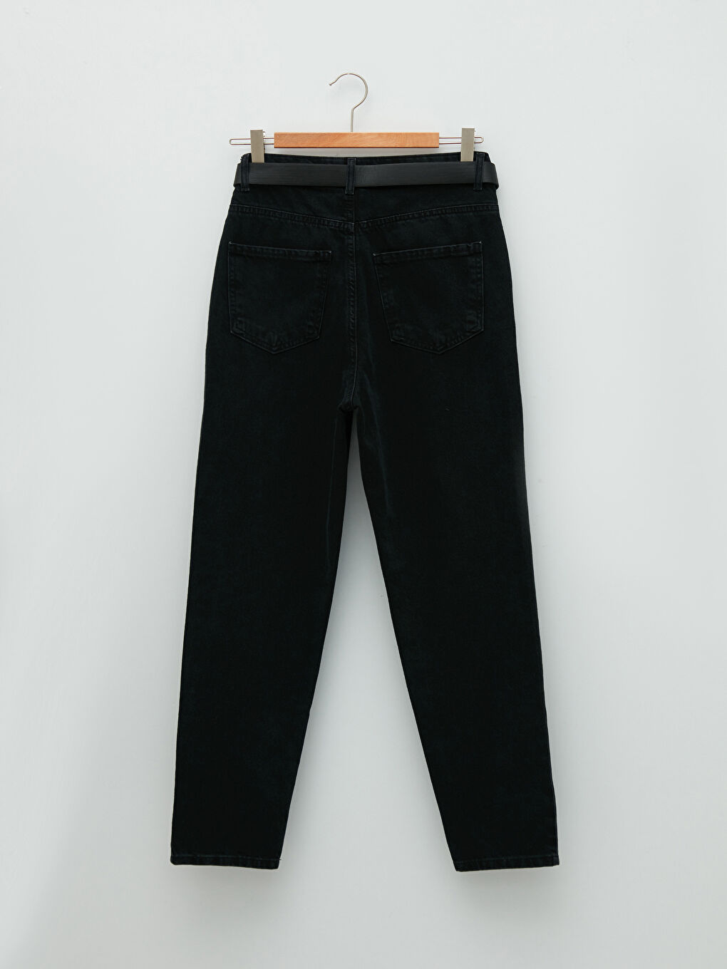 Siyah Yüksek Bel Mom Fit Kemerli Kadın Rodeo Jean Pantolon-5