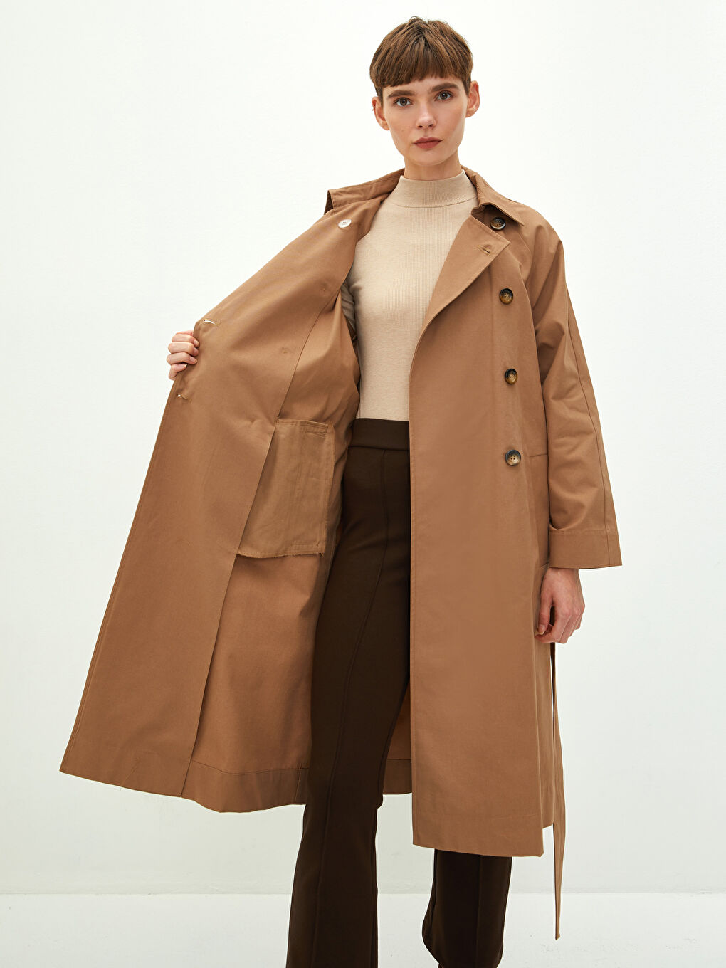 معطف ترنش قطن للسيدات بياقة جاكت مستقيمة كم طويل بحزام على الخصر-3