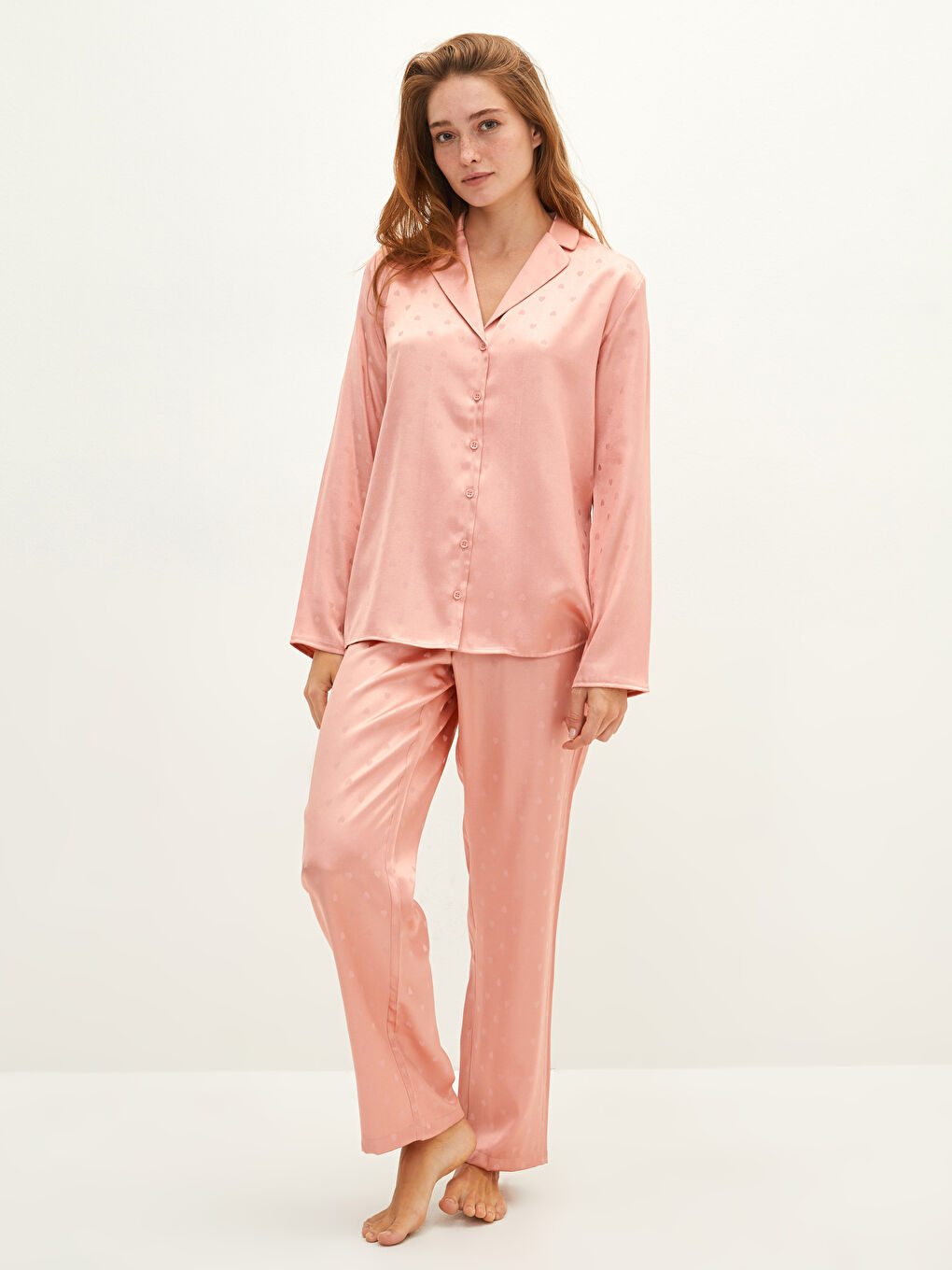 Pembe Gömlek Yaka Kalp Desenli Uzun Kollu Kadın Pijama Takımı