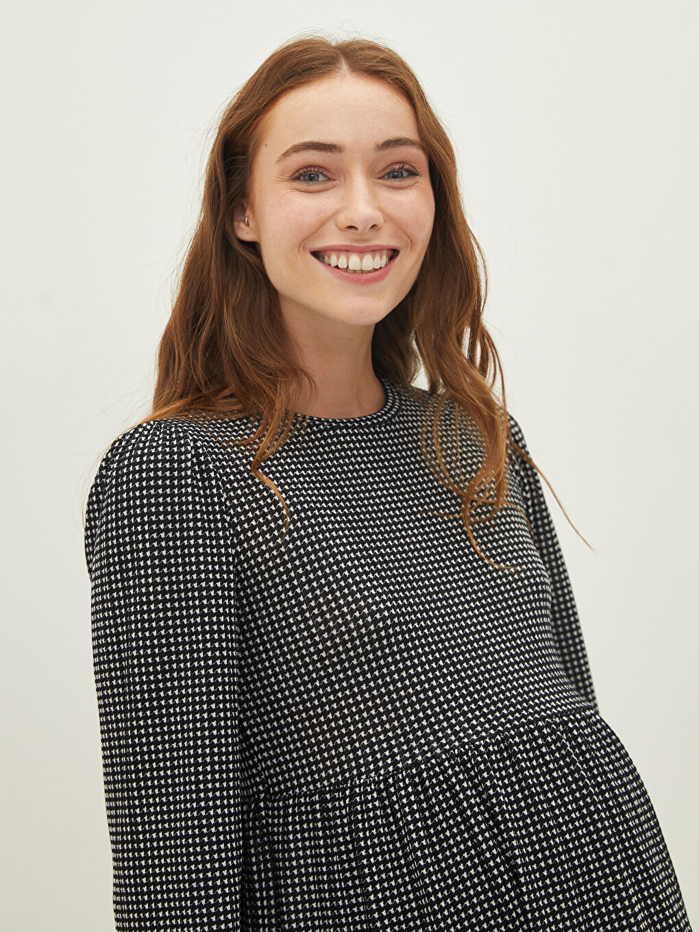 Siyah Bisiklet Yaka Kazayağı Desenli Uzun Kollu Kaşkorse Kumaş Hamile Elbise-3