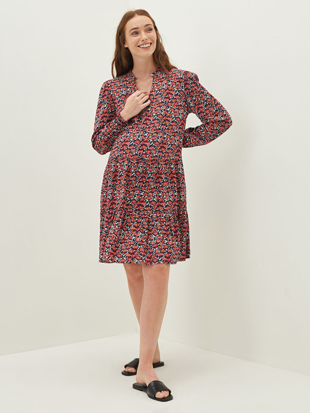 فستان حمل ياقة على شكل حرف V مُزهر كم طويل قماش بيلماندو-2