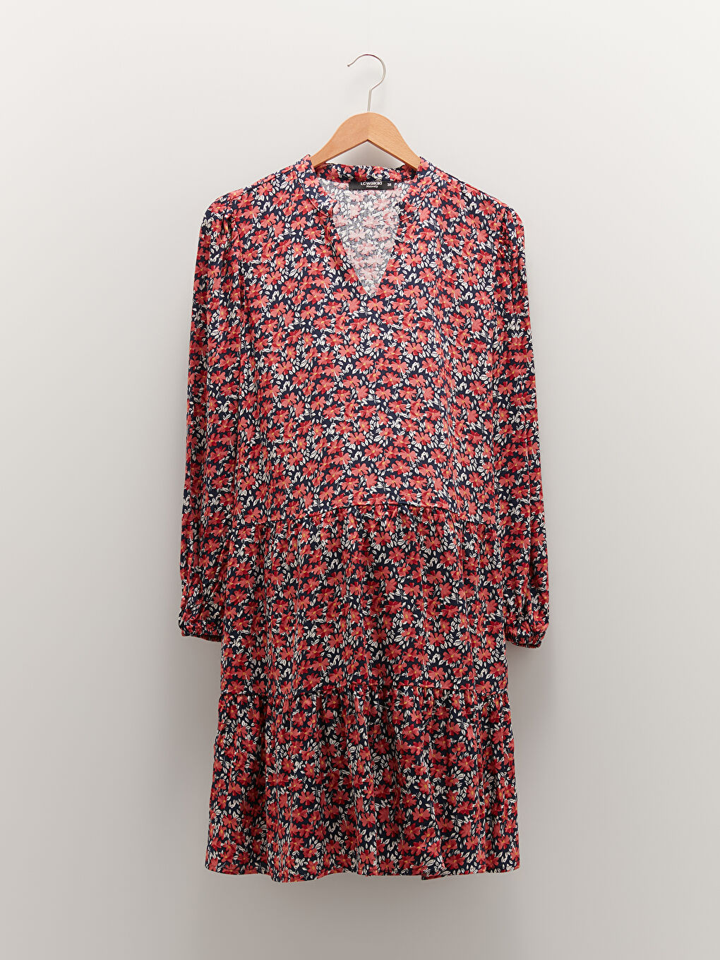 فستان حمل ياقة على شكل حرف V مُزهر كم طويل قماش بيلماندو-5