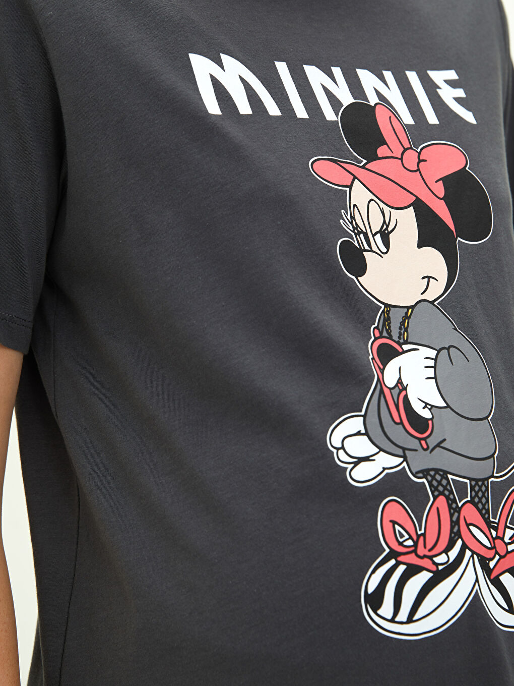 تیشێرتی منداڵبوون یه‌خه‌ خڕ چاپکراوی مینی ماوس قۆڵ كورت جێرسی-3