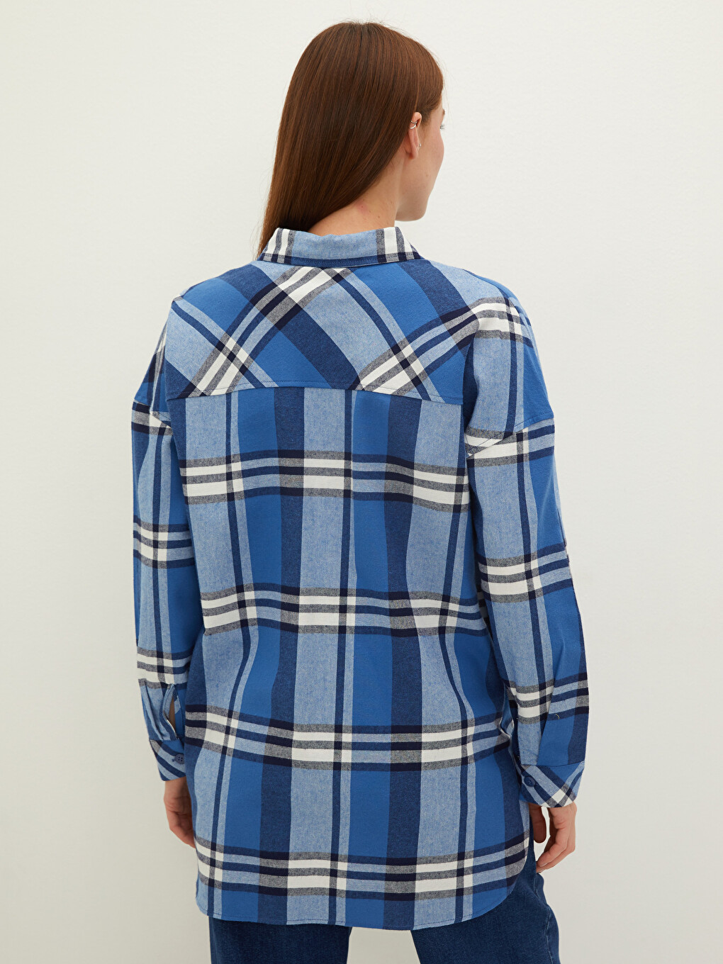 Chemise de Maternité en Tissu Flanelle à Carreaux avec Fermeture à Boutons sur le Devant et Détails de Poche-4