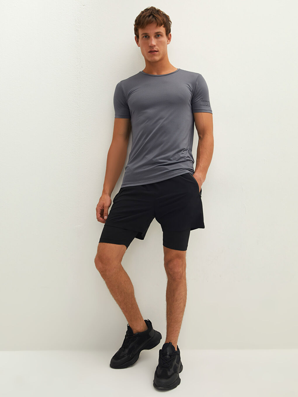 Gri Bisiklet Yaka Kısa Kollu Erkek Spor Tişört-2