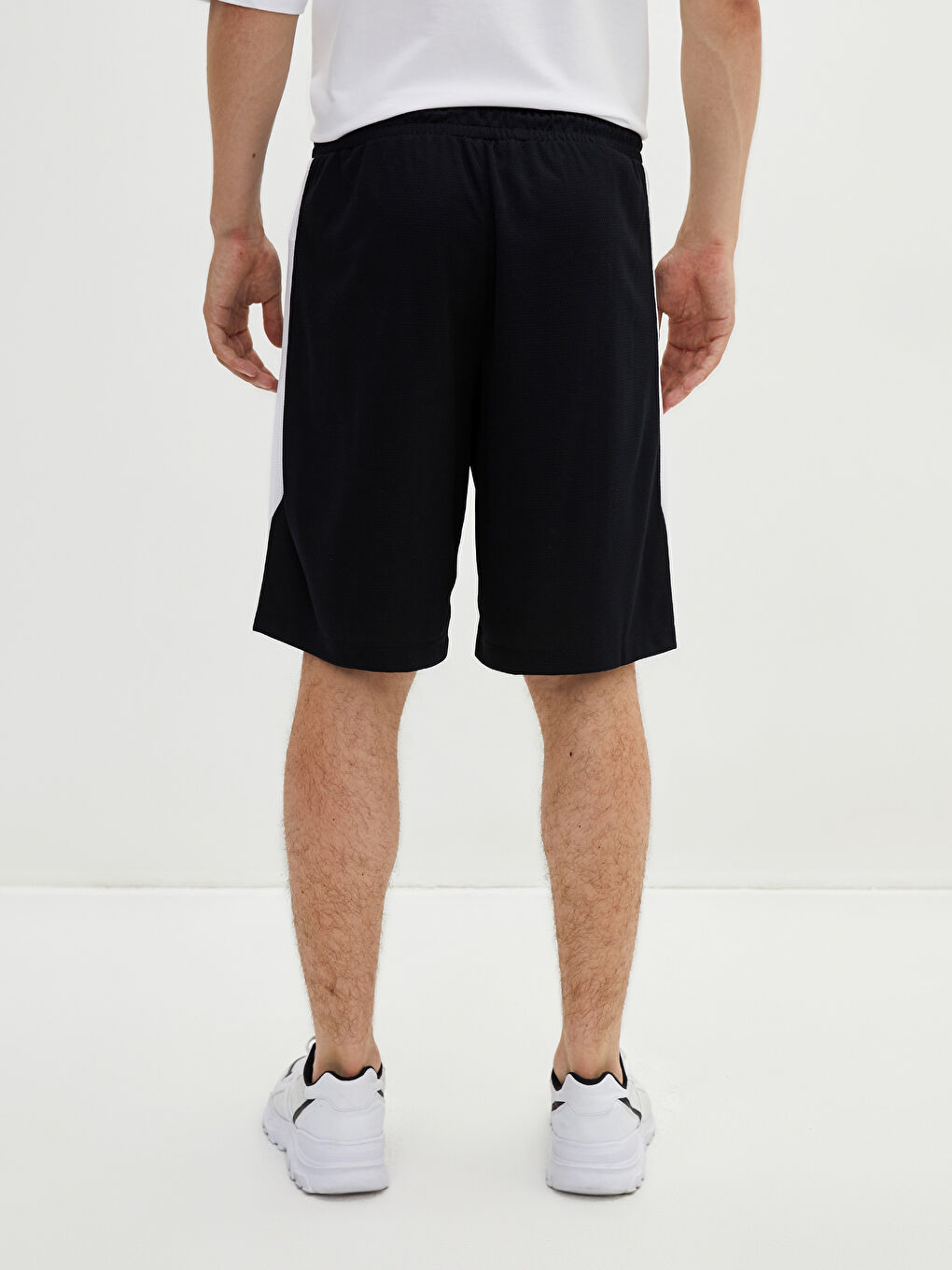 Siyah Bol Kalıp Erkek Spor Şort-5