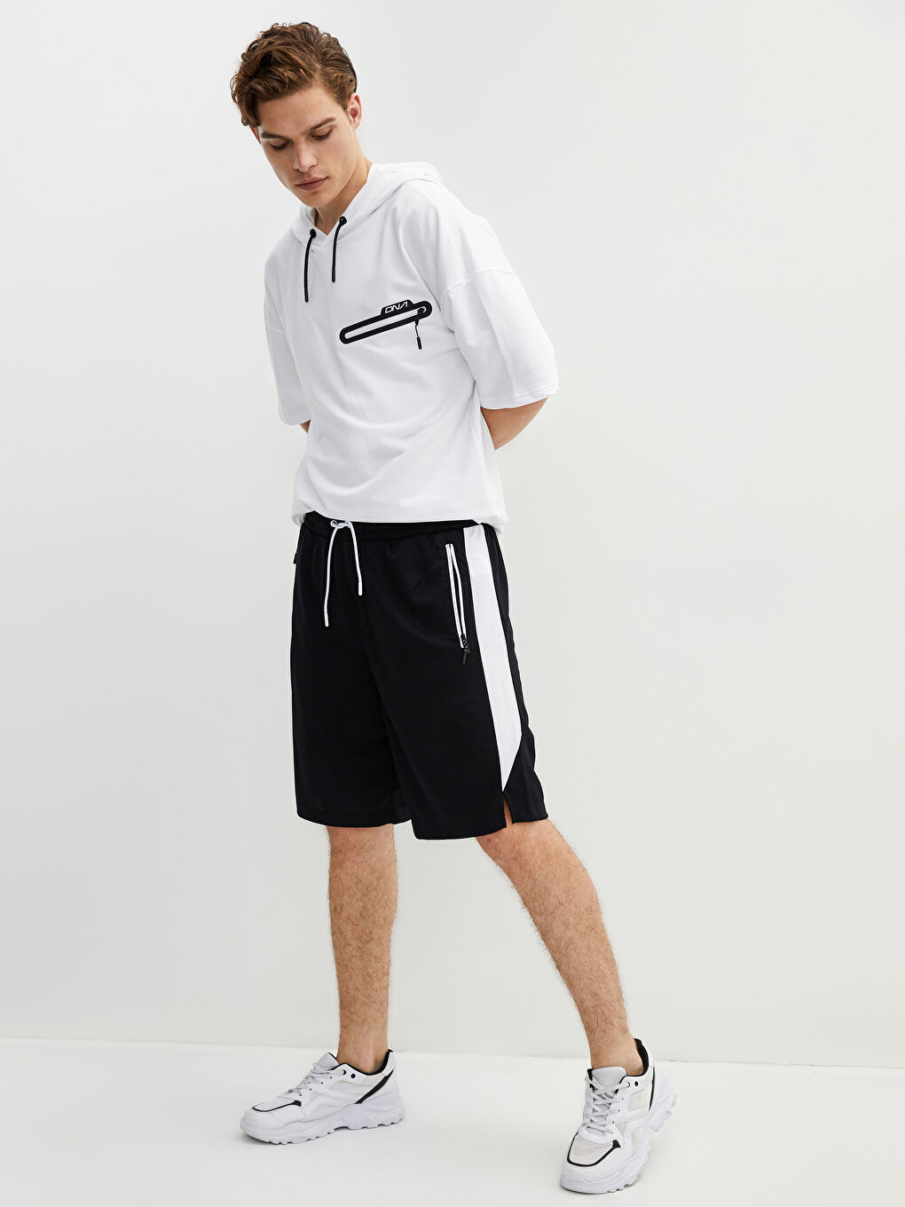 Siyah Bol Kalıp Erkek Spor Şort