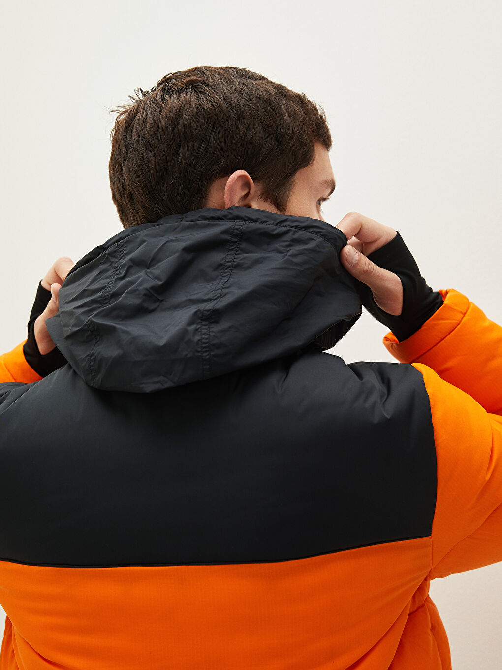 Manteau pour Hommes à Col Cheminée Coupe Régulière-3