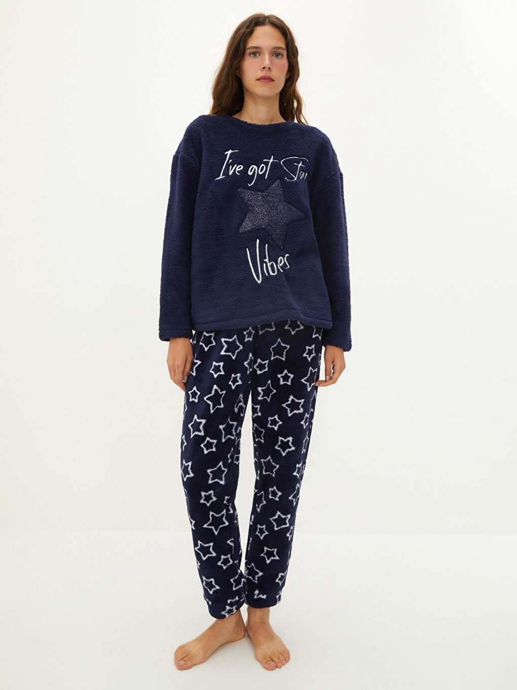 LCW DREAM Crew Neck Embroidered Women's Plush Pyjama Set -W1AF59Z8-LSJ
