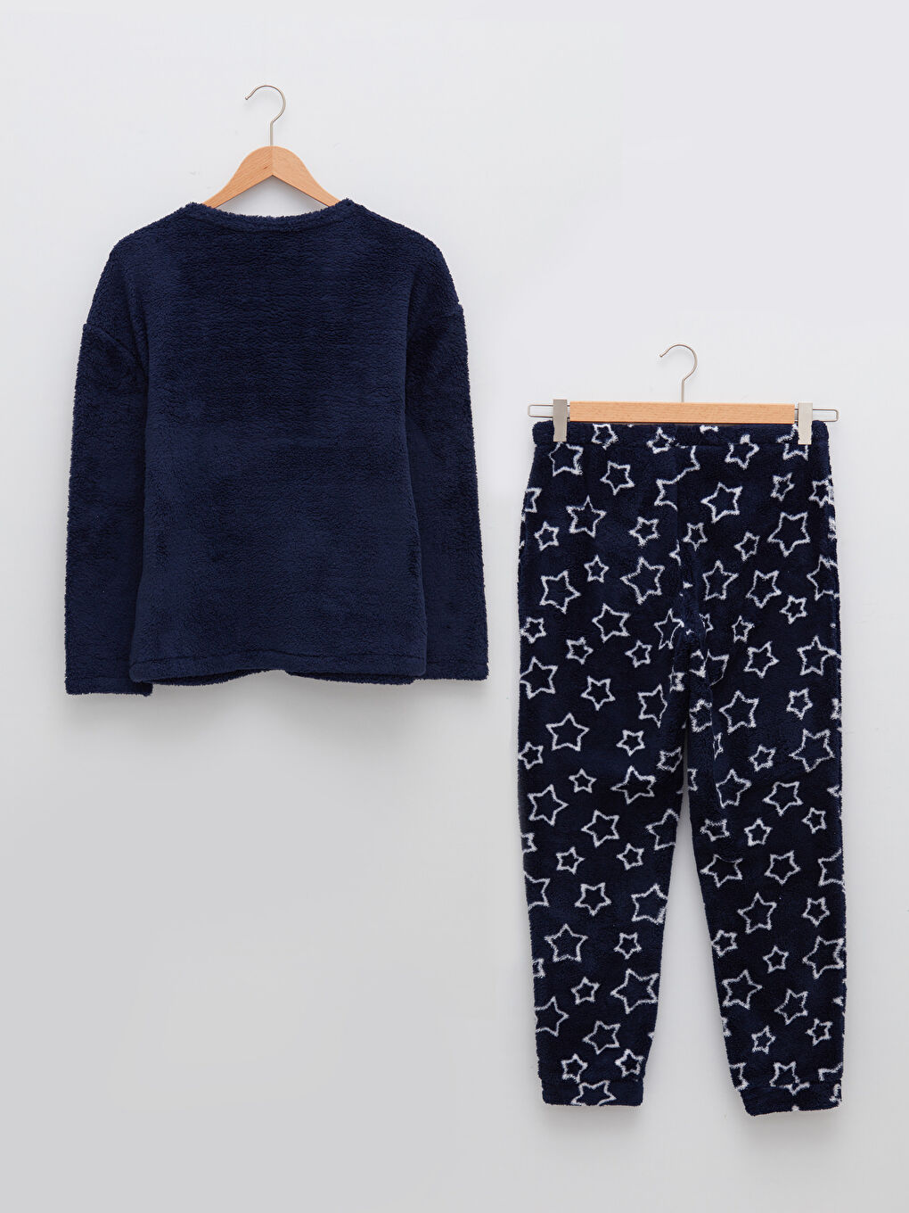 LCW DREAM Crew Neck Embroidered Women's Plush Pyjama Set -W1AF59Z8-LSJ