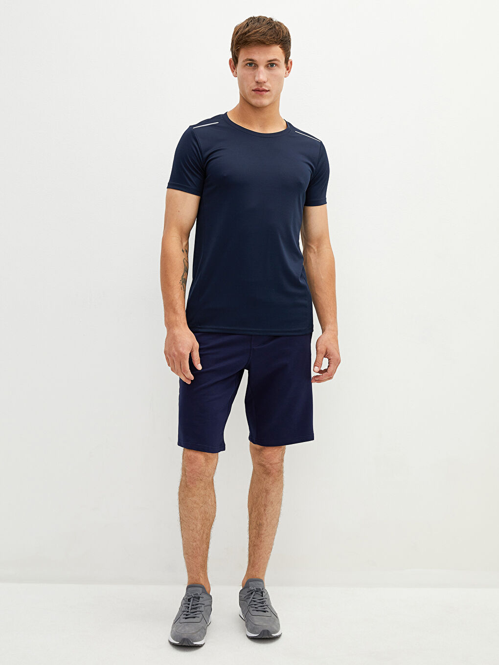 T-shirt de sport actif à manches courtes et col rond pour hommes-7
