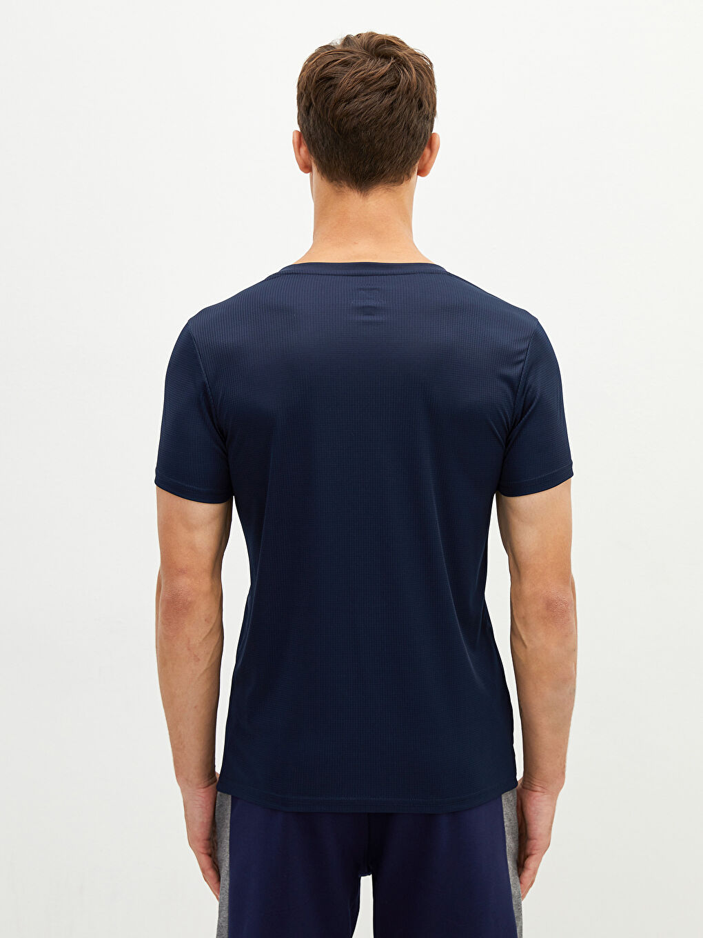 T-shirt de sport actif à manches courtes et col rond pour hommes-9