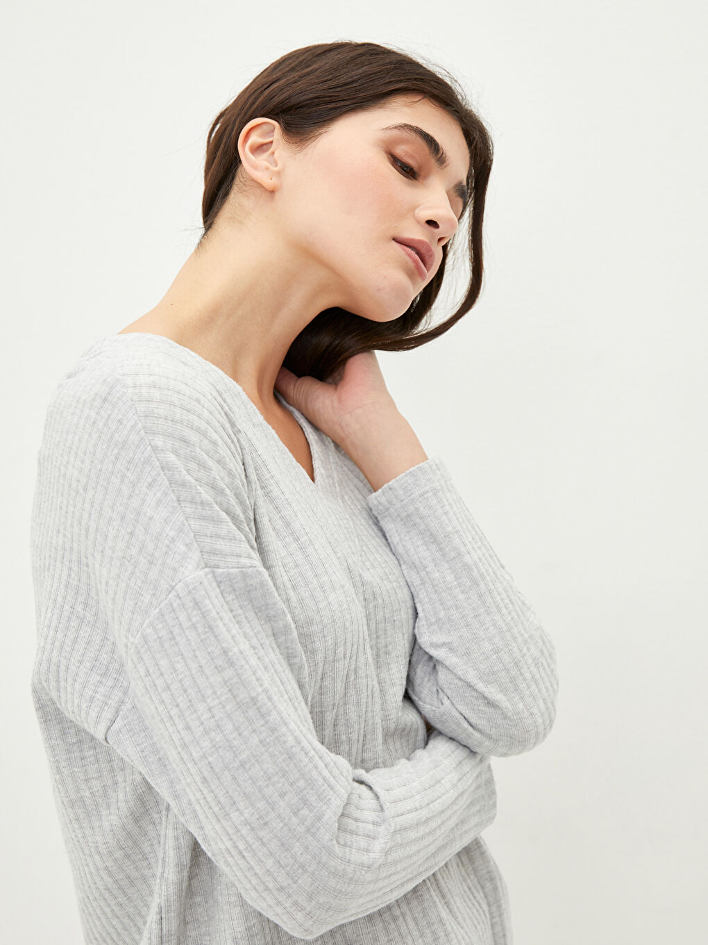 Gri V Yaka Düz Uzun Kollu Kadın Pijama Takımı-3