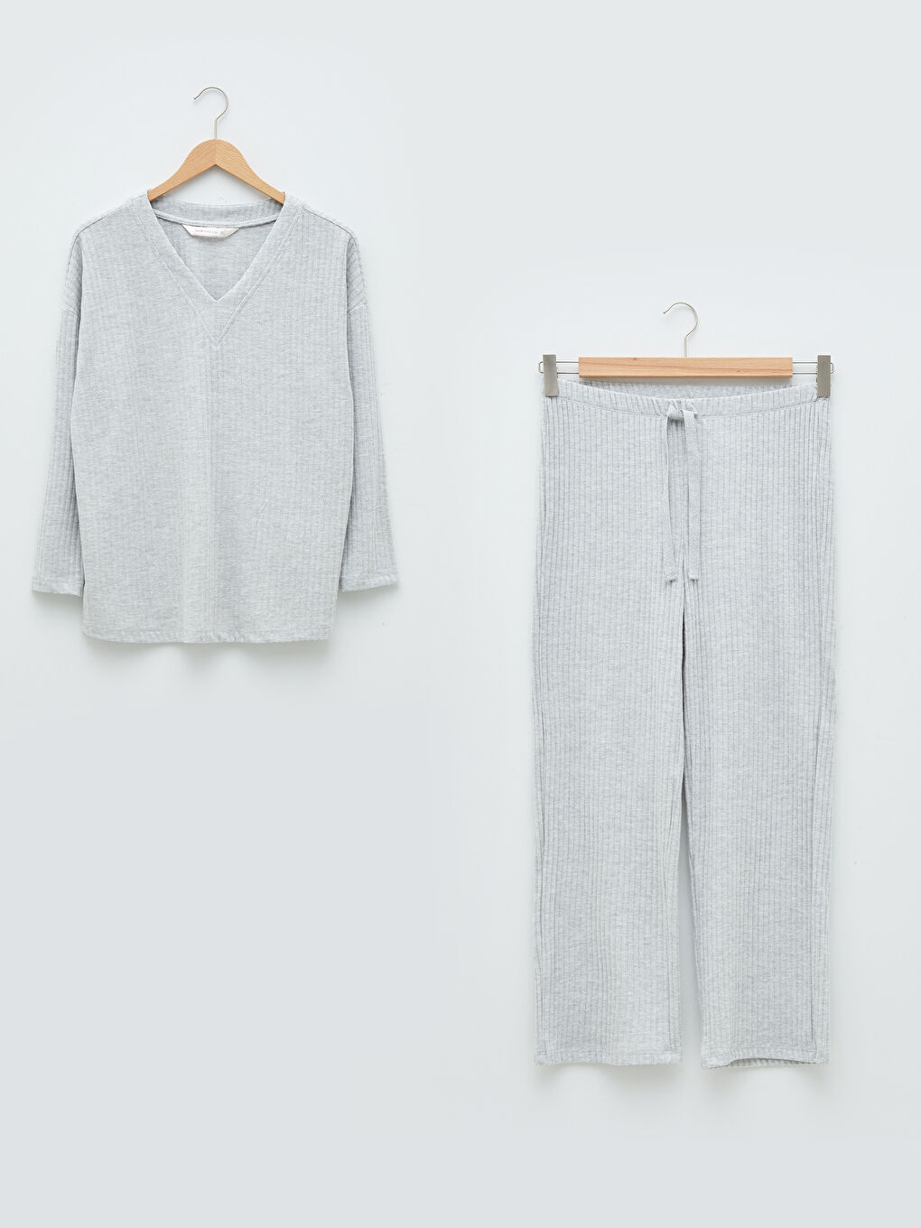 Gri V Yaka Düz Uzun Kollu Kadın Pijama Takımı-5